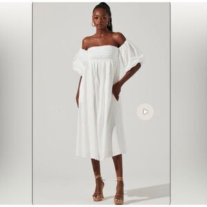 ASTR the Label Carlin Midi Dress Women Large White Off Shoulder Puff Sleeve L